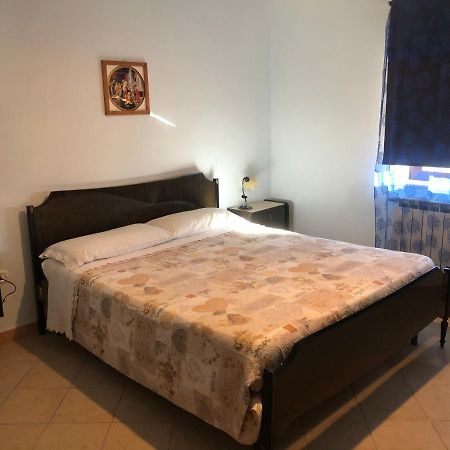 B&B Il Medioevo Pesche Bagian luar foto